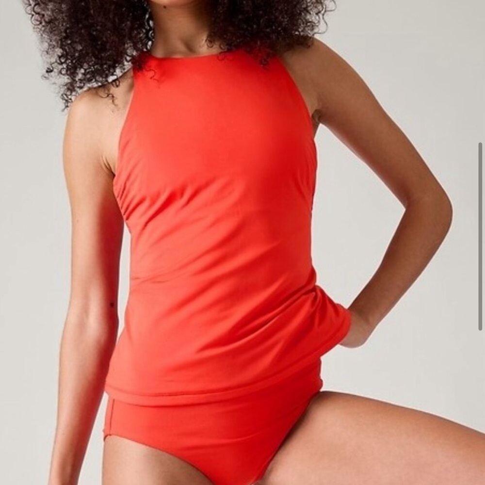 Athleta Maldives high neck bra cup tankini